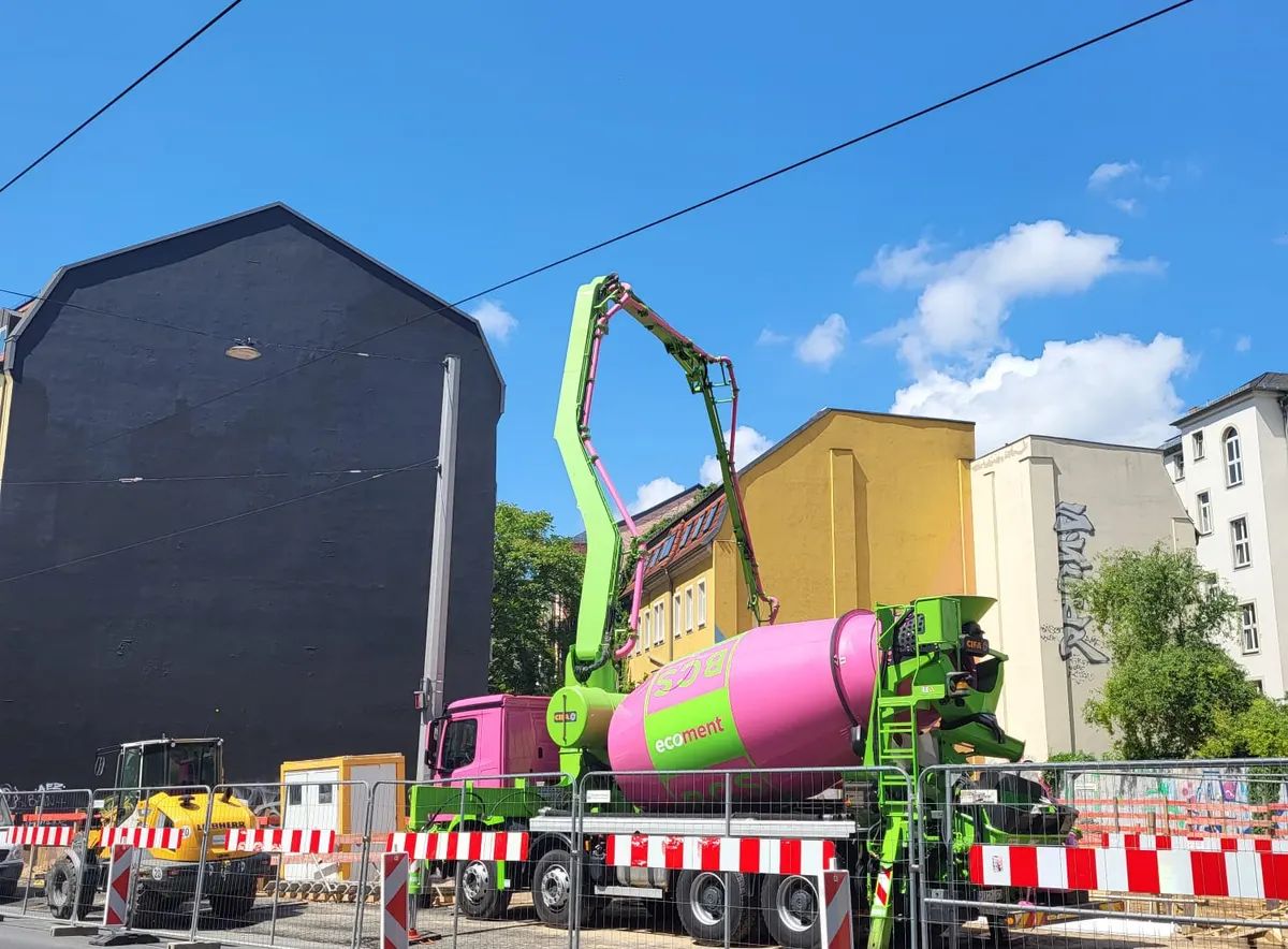 Baustelle an der Straßenbahnstrecke